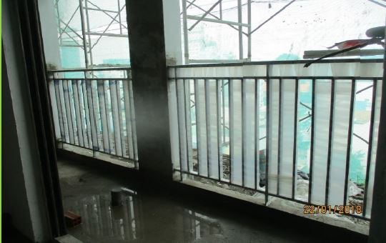 Thi công mép hành lang tầng 12