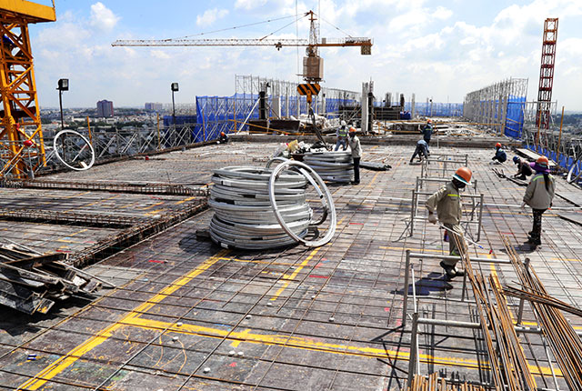 Thi công lắp đặt cốt thép sàn tầng 18 Block A