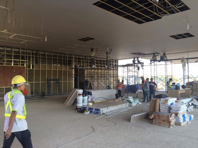 Nhà mẫu của dự án đang được khẩn trương xây dựng