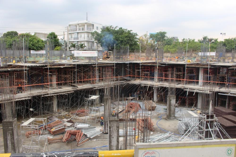 2 Block A&B đều đã thi công xong phần móng, đang đổ sàn tầng trệt