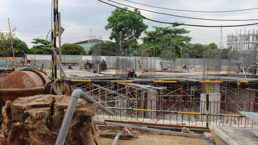Block B đang thi công phần thô
