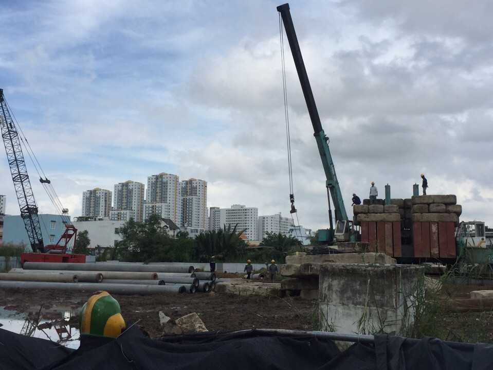 Dự án tiến hành làm cọc móng