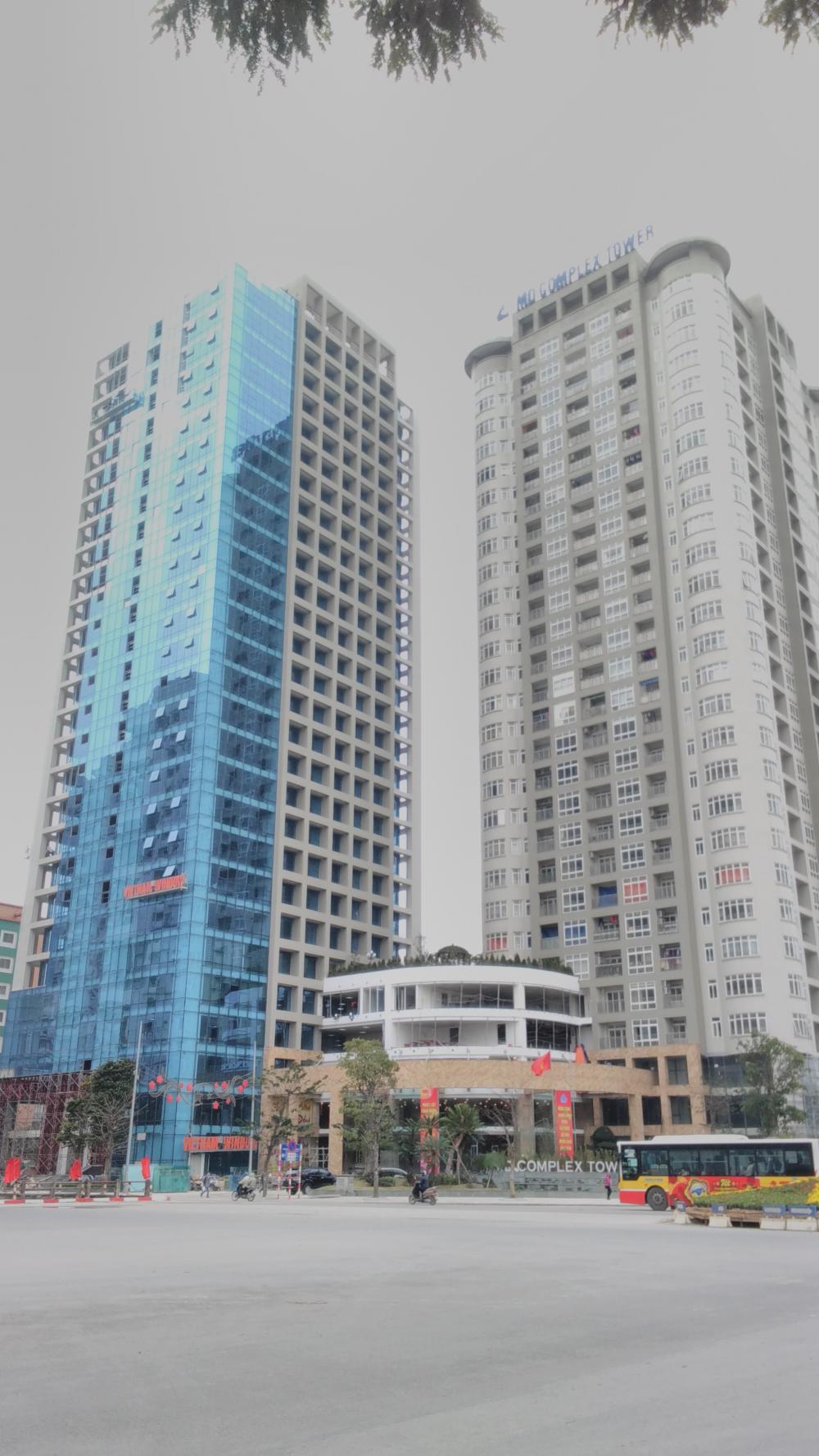 Dự án đang hoàn thiện lắp đặt khối kính văn phòng