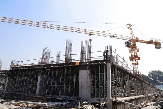 Dự án đang thi công cốp pha, cốt thép sàn tầng 2 bock A, B