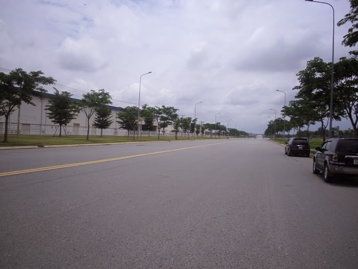 Đại Lộ Dân Chủ phân chia dự án The Mall City 2 và KCN VSIP II