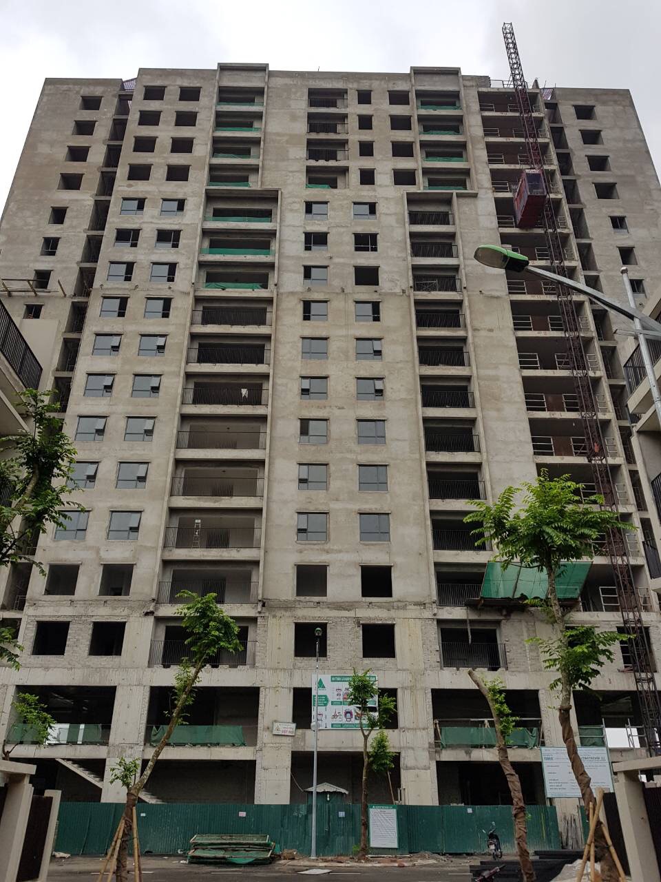 Dự án đã hoàn thiện các tòa E, F và các lô 4, 5, 6, 7; các tòa A, B, C, D đang thi công những hạng mục cuối cùng