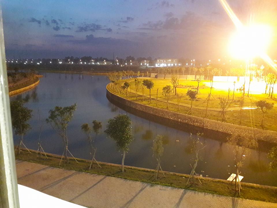 Tập đoànVingroup đã xây dựng 4 căn nhà mẫu Vinhomes Thăng Long bao gồm biệt thự đơn lập, biệt thự song lập và liền kề